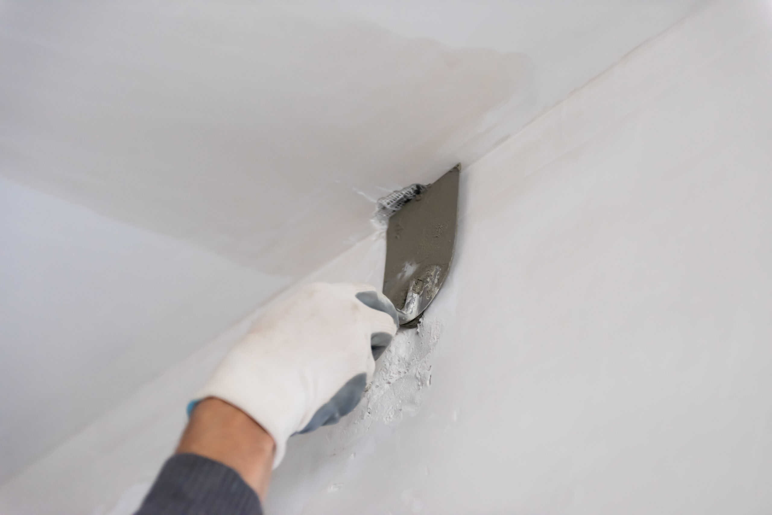 Drywall ceiling crack repair
