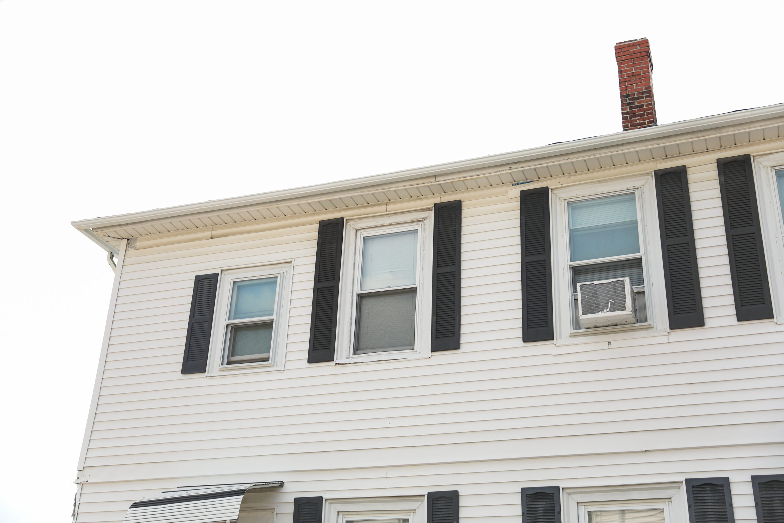 How long does vinyl siding last